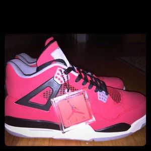 Jordan 4 Torn Bravo New Never Worn without Box s13